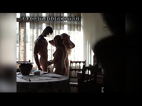 ❤️ Дӯстони ҷинсӣ як марди бузургҷусса ва сегонаро бо ӯ даъват мекунанд ❤️ Синси босифат дар мо ❌❤